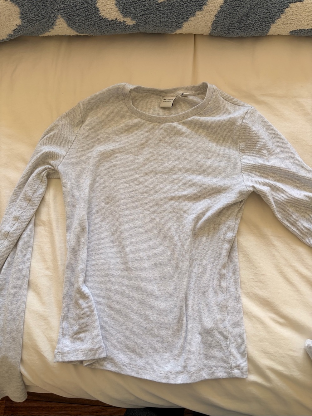 Aritzia Light Gray Crewneck Ribbed Long-Sleeve Sweater